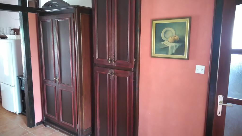 Apartments Picasso Komiža Habitación foto